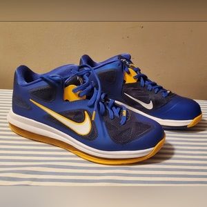Men’s Nike LeBron 9 Low Entourage Basketball Gym Shoes. New in box. Size 10.5